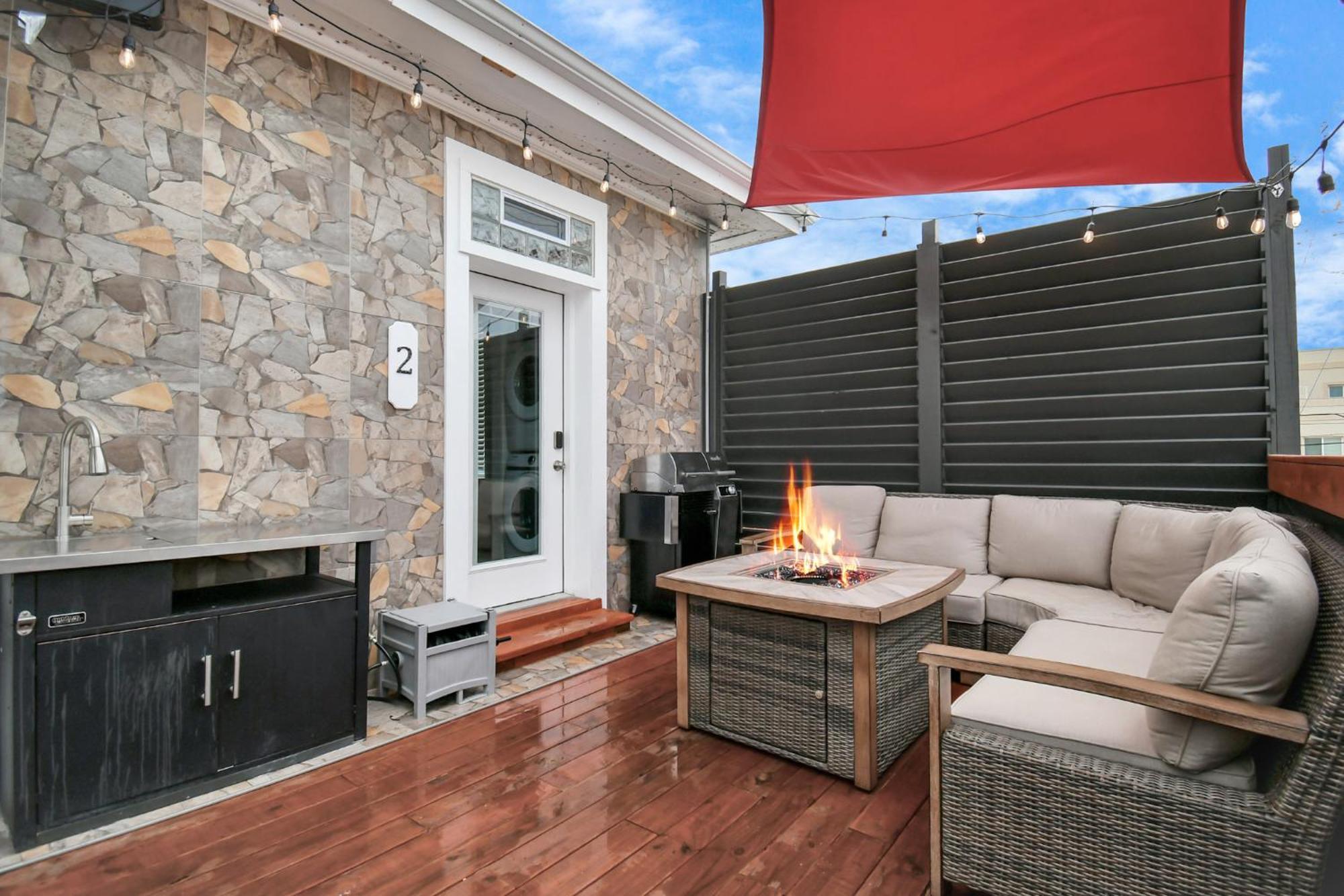 Nautical Loft With Outdoor Kitchen & Beach Access Lejlighed Galveston Eksteriør billede