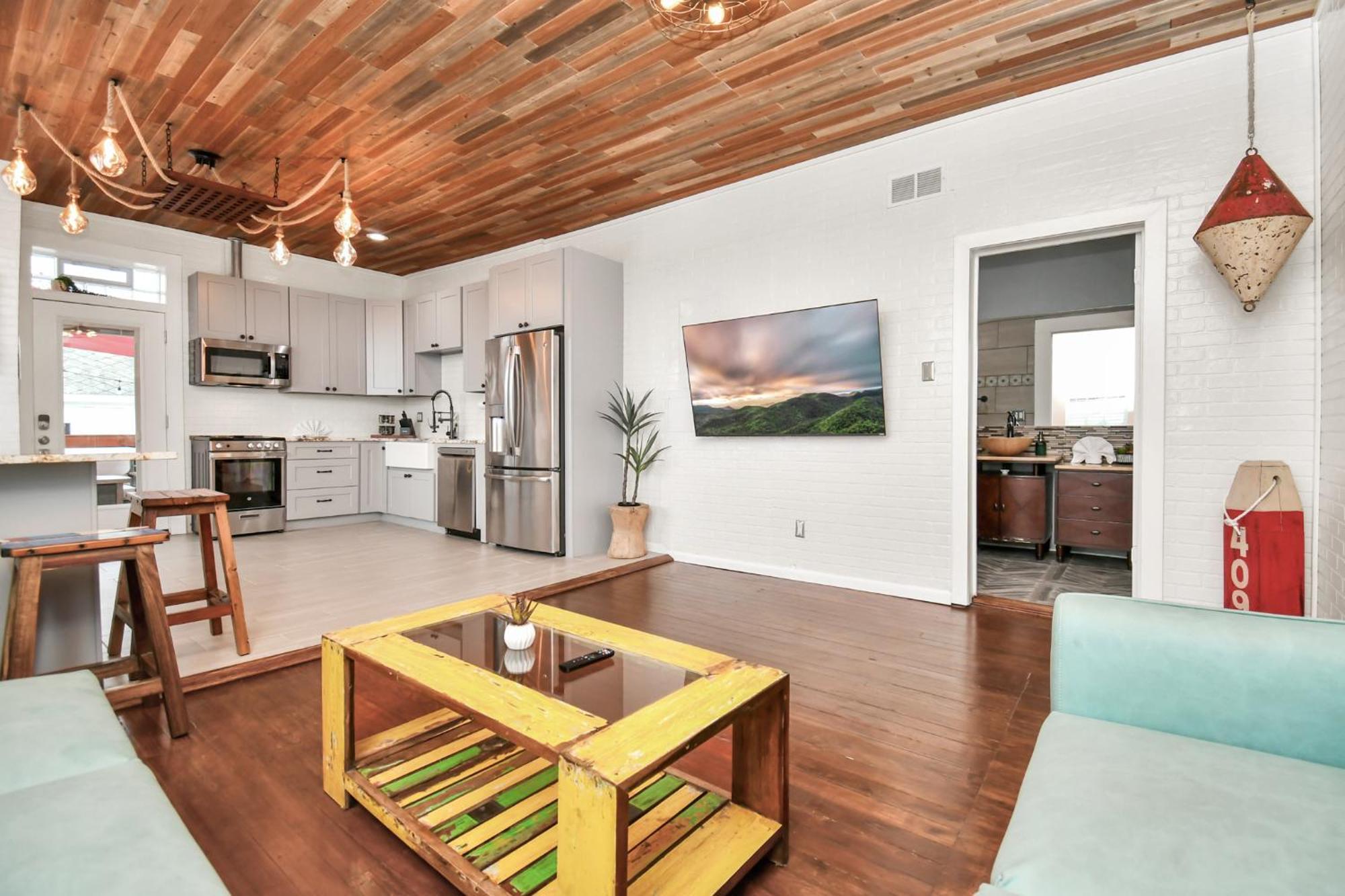 Nautical Loft With Outdoor Kitchen & Beach Access Lejlighed Galveston Eksteriør billede