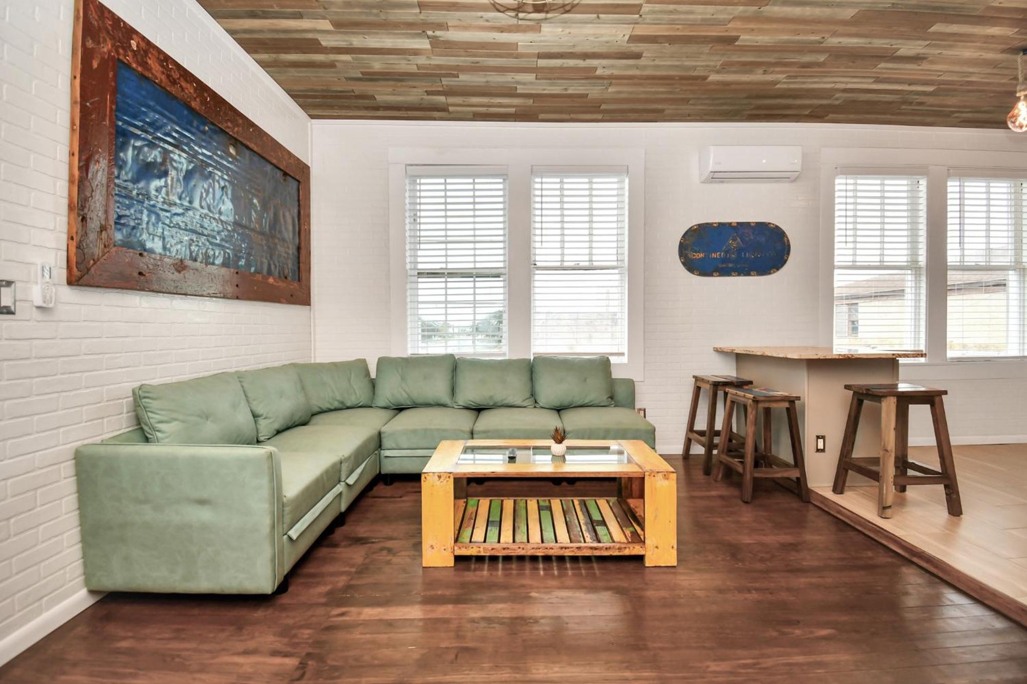 Nautical Loft With Outdoor Kitchen & Beach Access Lejlighed Galveston Eksteriør billede